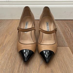 Size 37 and 1/2 Manolo Blahnik beige and black high heels